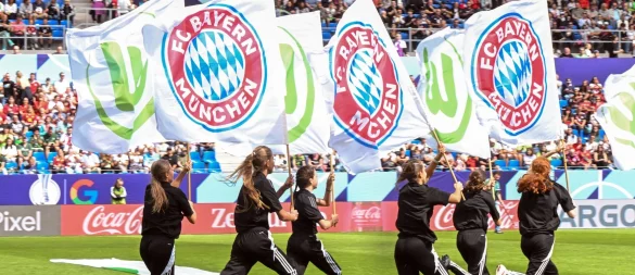 Wer macht in dieser Saison das Rennen in der Bundesliga? - © Uli Deck/dpa