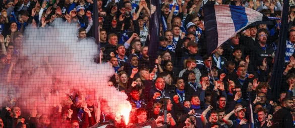 Rekordkulisse für ein Niederrheinpokal-Spiel: 27.000 Zuschauer in Duisburg. - © Christoph Reichwein/dpa