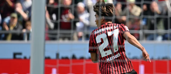 Hayate Matsuda von Hannover 96 feiert sein Tor zum 1:0 gegen Magdeburg. - © Swen Pförtner/dpa