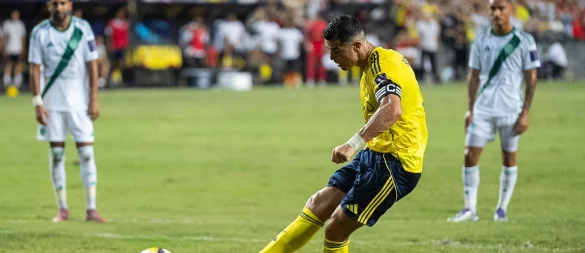 Cristiano Ronaldo erzielte seinen 100. Treffer für Al-Nassr. - © Chan Long Hei/AP/dpa