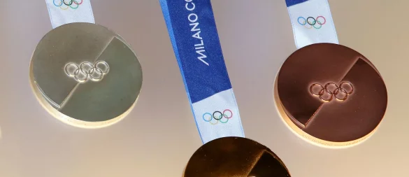 Eine olympische Medaille wollen 2026 viele Wintersportler holen. - © Paola Garbuio/LaPresse via ZUMA Press/dpa