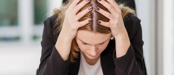 Wenn nichts mehr geht: Wer als Betroffene ständig versucht, «neurotypisch» zu wirken, riskiert einen AuDHS-Burnout. - © Monique Wüstenhagen/dpa-tmn