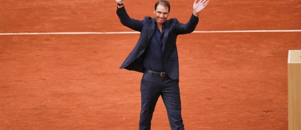 Besondere Ehrung für Rafael Nadal bei den French Open - © Thibault Camus/AP/dpa