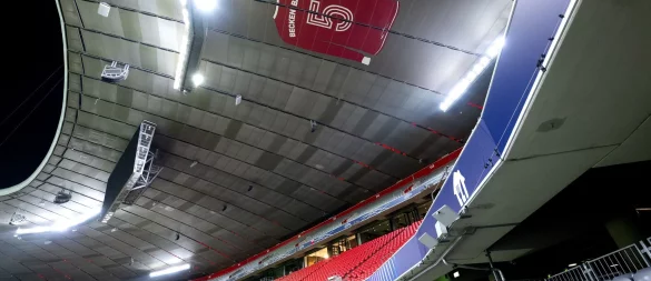 In der Allianz Arena hängt ein Trikot von Franz Beckenbauer - künftig steht das Stadion am Franz-Beckenbauer-Platz 5. - © Sven Hoppe/dpa