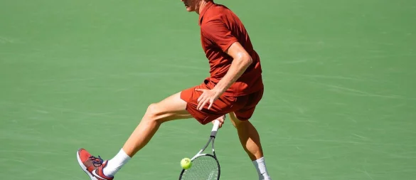 Vorjahreschampion Jannik Sinner hatte zum Auftakt der US Open leichtes Spiel. - © Yuki Iwamura/AP/dpa
