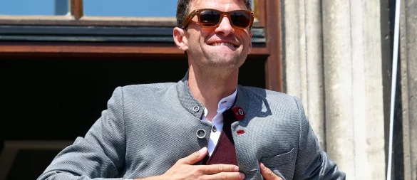 Thomas Müller sagte seinen Fans wiederholt Danke. - © Karl-Josef Hildenbrand/dpa
