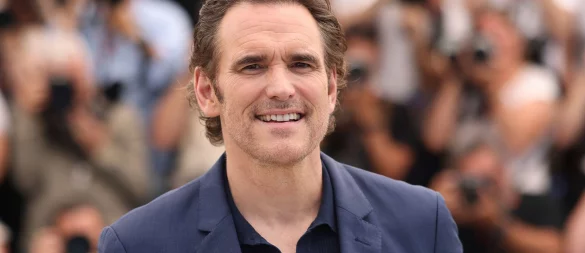 Matt Dillon reagiert überrascht auf Komplimente zu seinem Äußeren. (Archivbild) - © Vianney Le Caer/Invision/AP/dpa