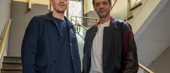 Das neue Münchner Ermittler-Duo im Münchner «Tatort»: Gerade haben Ferdinand Hofer (l) und Carlo Ljubek ihren ersten gemeinsamen Krimi abgedreht. - © Peter Kneffel/dpa