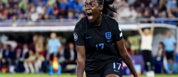 Rettete England mit ihrem Tor in die Verlängerung: Michelle Agyemang. - © Jean-Christophe Bott/KEYSTONE/dpa