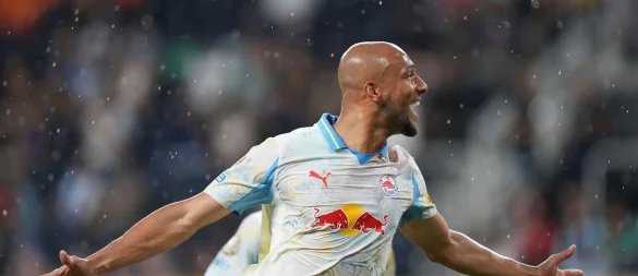 Der frühere Mainzer Karim Onisiwo erzielte den Siegtreffer für RB Salzburg. - © Joshua A. Bickel/AP/dpa