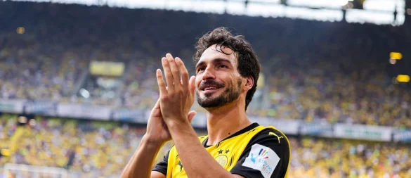 Mats Hummels wird beim BVB verabschiedet. - © Christoph Reichwein/dpa