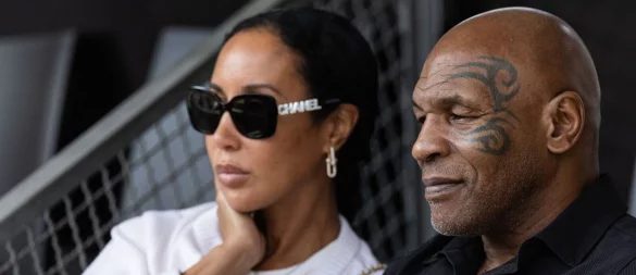Mike Tyson und Ehefrau Lakiha Spicer gucken Tennis in Berlin. - © Hannes P. Albert/dpa
