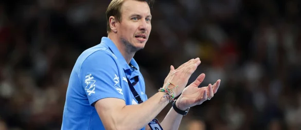 Trainer Filip Jicha und der THW Kiel verteidigten die Tabellenführung. (Archivbild) - © Christian Charisius/dpa