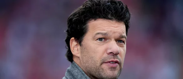 Michael Ballack zählt den FC Bayern nicht zu den großen Titel-Kandidaten in der Champions League. - © Joe Giddens/PA Wire/dpa