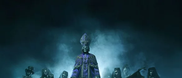 Die schwedische Hardrock-Band Ghost, deren aufwendige Shows auch eine Satire auf die Kirche sind, ist mit ihrem sechsten Album unter anderem in Deutschland erfolgreich. - © Mikael Eriksson/Head Of PR/dpa