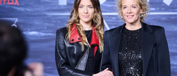 Katja Riemann (rechts) und ihre Tochter Paula Romy inszenieren ab Juli am Berliner Renaissance-Theater ein gemeinsames Stück. (Archivbild) - © Annette Riedl/dpa