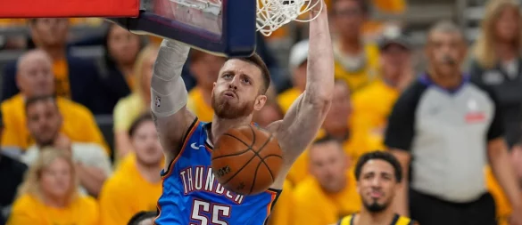 Hartenstein sagt, er war in seinen ersten Trainingslagern nervöser, als vor dem entscheidenden Spiel in den NBA-Finals. - © Abbie Parr/AP/dpa