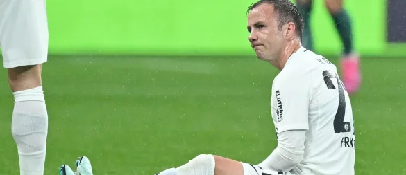 Mario Götze fehlt Eintracht Frankfurt auch im Spiel bei Bayer Leverkusen. - © Uwe Anspach/dpa