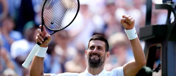 Novak Djokovic feiert eine besondere Bestmarke. - © John Walton/PA Wire/dpa