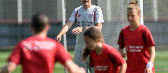 Trainiert seit vergangenem Sommer die Bundesliga-Frauen von Bayer Leverkusen: Roberto Pätzold. - © Federico Gambarini/dpa