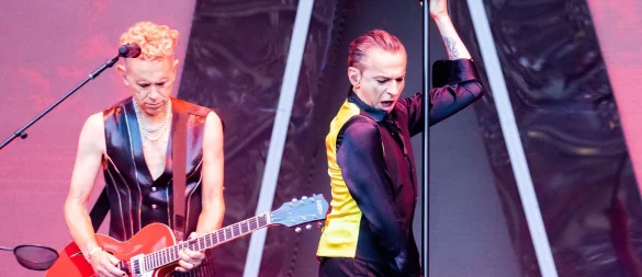 Das britische Elektro-Duo Depeche Mode bringt mit «Depeche Mode: M» einen neuen Konzertfilm auf die Kinoleinwände. (Archivfoto) - © Christoph Soeder/dpa