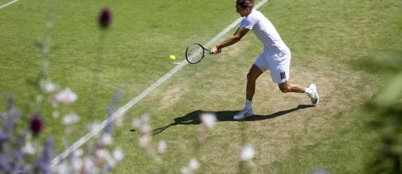Training für den Wimbledon-Start: Alexander Zverev. - © Peter Klaunzer/KEYSTONE/dpa