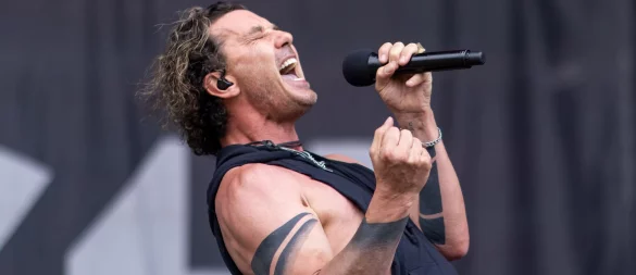 «Bush»-Frontmann Gavin Rossdale hofft, mit seiner Musik Menschen helfen zu können. (Archivbild) - © Daniel Karmann/dpa