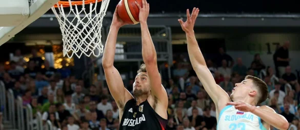 Franz Wagner und die deutschen Basketballer haben den ersten EM-Test gewonnen. - © Stickel Matthias/dpa