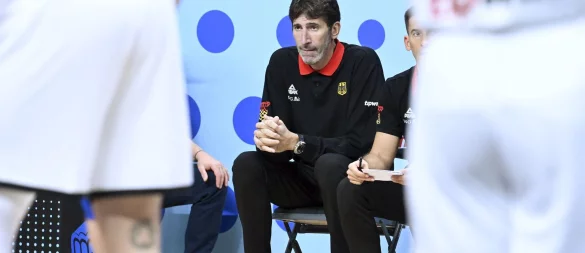 Bundestrainer Mumbru kehrte angeschlagen zum Nationalteam zurück. - © Heikki Saukkomaa/Lehtikuva/dpa