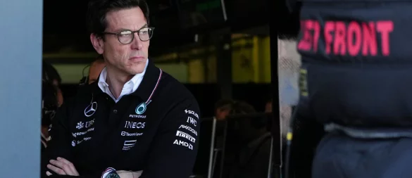 Toto Wolff sucht mit Mercedes nach einem deutschen Formel-1-Fahrer. - © Asanka Brendon Ratnayake/AP/dpa