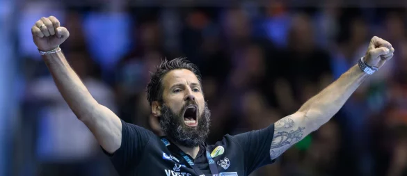 Trainer Bennet Wiegert bleibt mit dem SC Magdeburg im Titelrennen um die deutsche Meisterschaft. - © Hendrik Schmidt/dpa