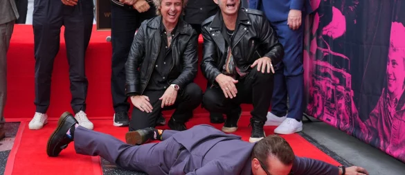 Die Punkrocker von Green Day werden in Hollywood geehrt. - © Chris Pizzello/Invision/AP/dpa