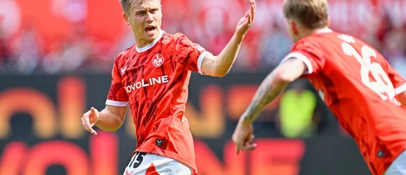 Der 1.. FC kaiserslautern hat einen späten Sieg gegen Darmstadt 98 gefeiert. - © Uwe Anspach/dpa