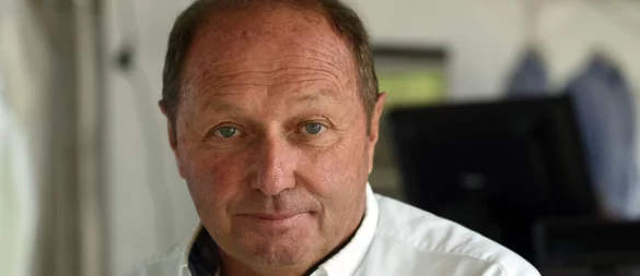 Jochen Mass: Rennfahrer mit Seemann-Herz. - © picture alliance / dpa