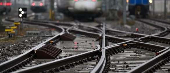 Was die Bahn in Deutschland, ist in Frankreich etwa die SNCF oder in Spanien Renfe. - © Hendrik Schmidt/dpa