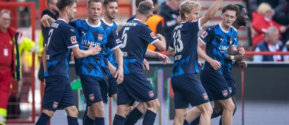 Rund um das Bundesligaspiel kam es zu einem Polizeieinsatz. - © Andreas Gora/dpa