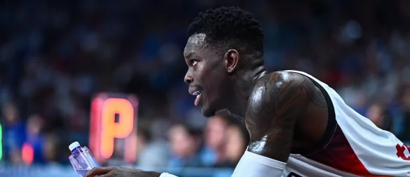 Dennis Schröder beim Halbfinale gegen Finnland. - © Stefanos Kyriazis/ZUMA Press Wire/dpa
