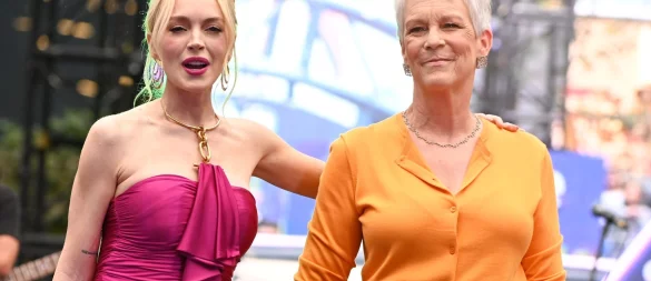 Lindsay Lohan (l.) und Jamie Lee Curtis posieren für Fotos bei der Vorstellung ihres gemeinsamen Films «Freakier Friday», der jetzt in die deutschen Kinos kommt. (Archivfoto) - © Carlos Tischler/eyepix via ZUMA Press Wire/dpa