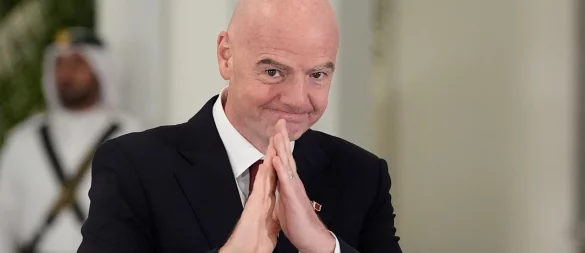 Gianni Infantino war mit US-Präsident Trump unterwegs. - © Alex Brandon/AP/dpa