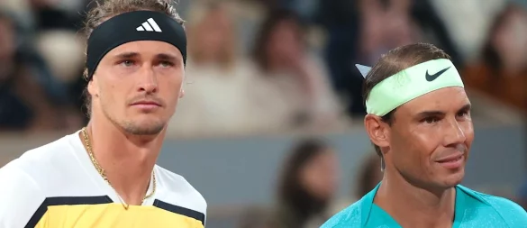 Alexander Zverev (l) bedankt sich für die Zusammenarbeit bei Rafael Nadal. - © Frank Molter/dpa