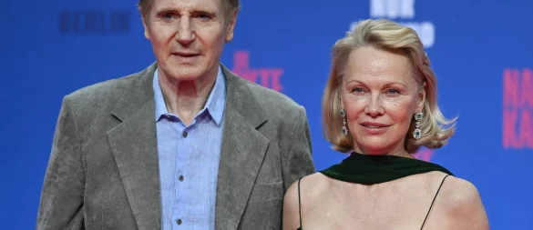 Liam Neeson und Pamela Anderson sind im «Nackte Kanone»-Reboot in den Hauptrollen zu sehen. (Archivbild) - © Jens Kalaene/dpa