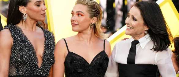 Die Schauspielerinnen Hannah John-Kamen (l-r), Florence Pugh und Julia Louis-Dreyfus kommen zu einer Vorführung des Films «Thunderbolts» in London zusammen. (Archivfoto) - © Scott A Garfitt/Invision via AP/dpa
