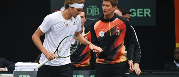Alexander Zverev (l) fehlt Teamchef Michael Kohlmann bei der Davis-Cup-Quali gegen Japan - © Harald Tittel/dpa