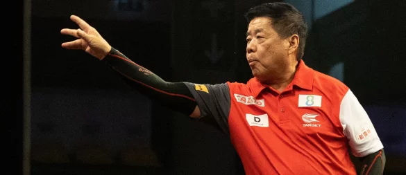 Senior des Darts-Sports: Paul Lim. - © Hannes P. Albert/dpa