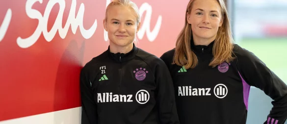 EM-Duell der Verlobten in Genf: Pernille Harder und Magdalena Eriksson vom FC Bayern - © Lukas Barth/dpa