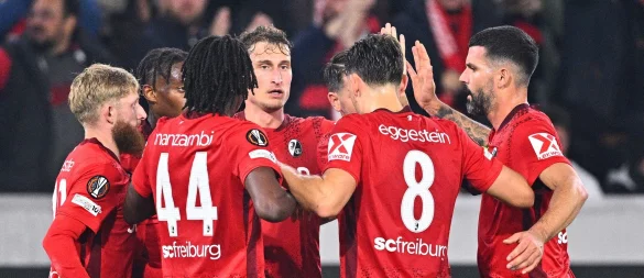 Traf zum 1:0 für Freiburg: Mittelfeldspieler Patrick Osterhage (M.). - © Tom Weller/dpa