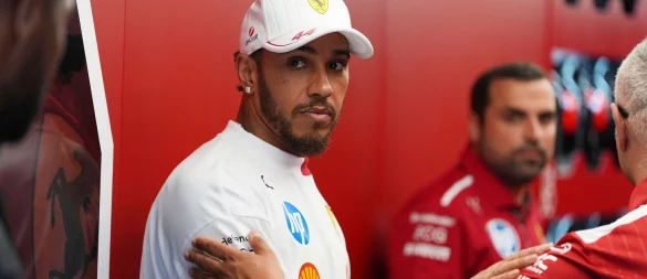 Lewis Hamilton schäumte am Funk während des Miami-Rennens. - © Rebecca Blackwell/AP/dpa