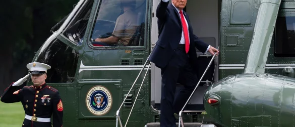 US-Präsident Donald Trump flog zum Finale der US Open nach New York. - © Jose Luis Magana/FR159526 AP/AP/dpa