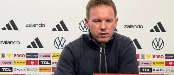 Julian Nagelsmann spricht bei der Pressekonferenz in Luxemburg. - © Arne Richter/dpa