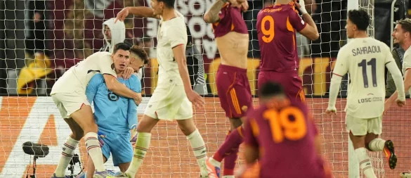 Lilles Keeper Berke Özer wurde gegen die AS Rom zum gefeierten Matchwinner. - © Andrew Medichini/AP/dpa
